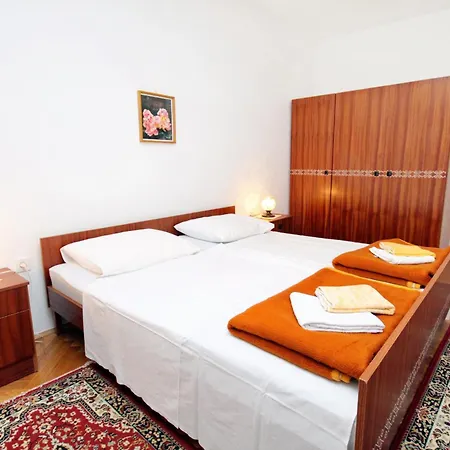 Apartmán With A Parking Space Malinska, Krk - 5387 Malinska